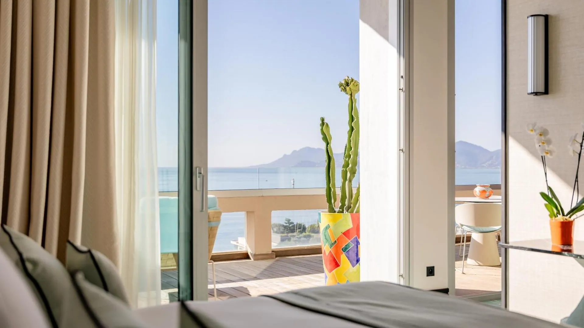 Mondrian Cannes 5*,