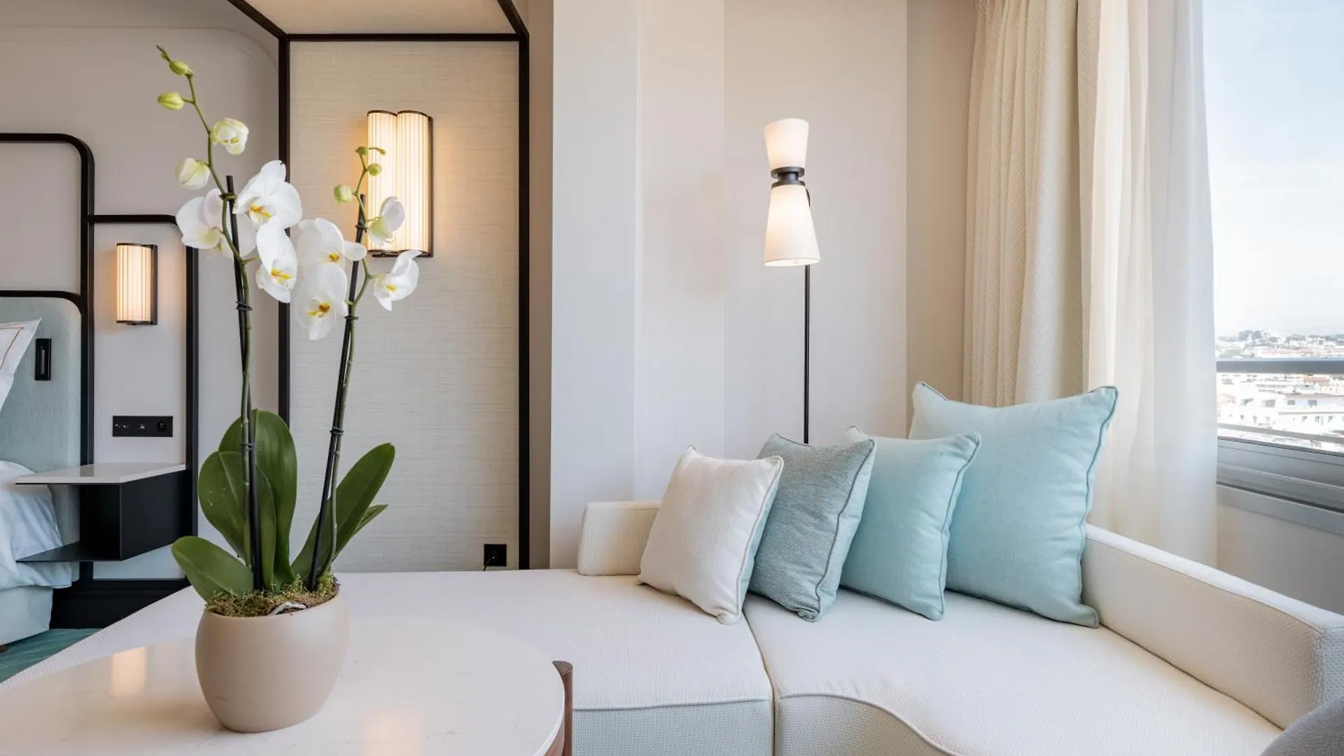 Mondrian Cannes 5*,